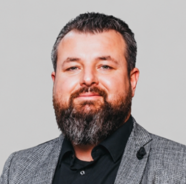 Martin Remiezowicz headshot